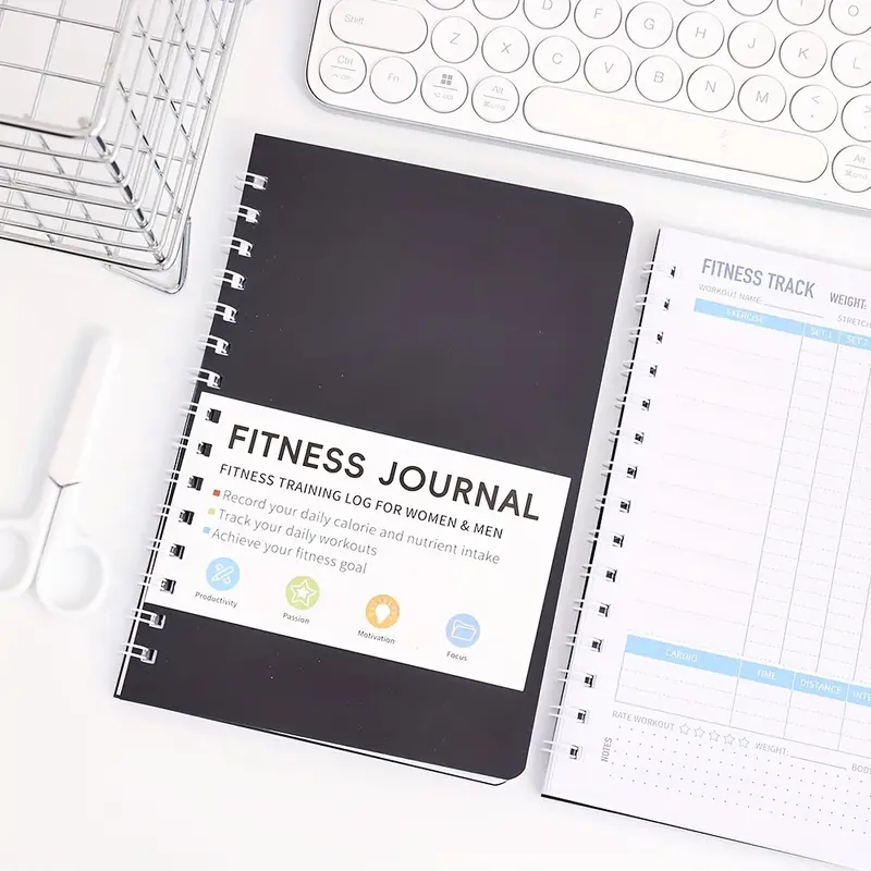 フィットネスジャーナルノートブック 毎日の運動と栄養計画 3 - Fitness Nutrition Journal のレビューと価格